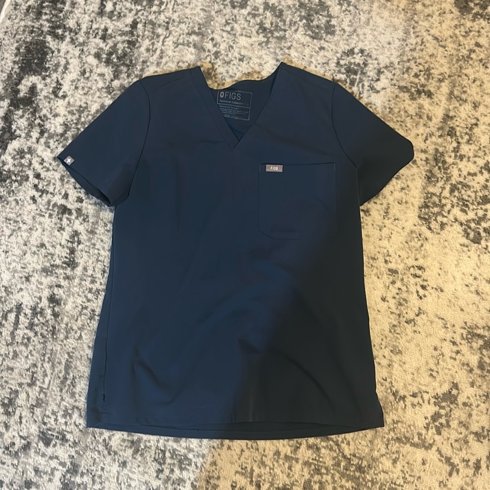 FIGS Scrub Top